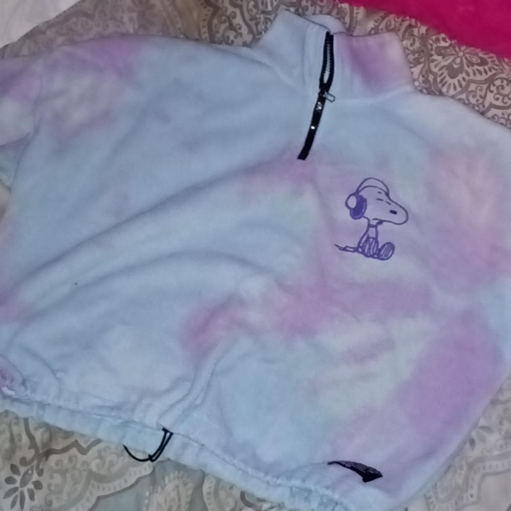 Peanuts jacket, kinda like a crop top